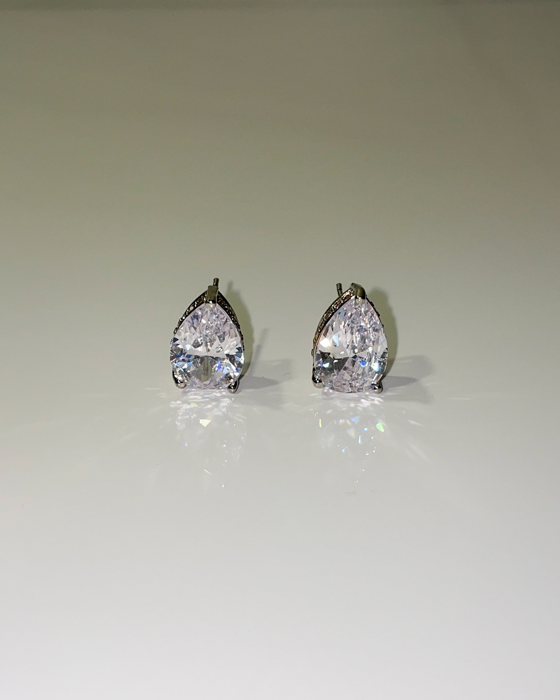 teardrop cubic zirconia stud earrings